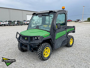 2018 John Deere XUV 835M Image