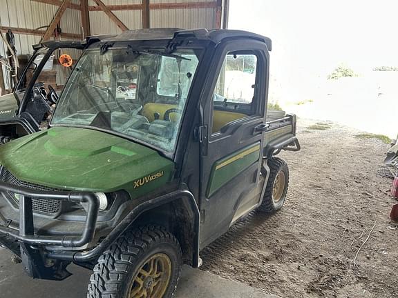 Image of John Deere XUV 835M equipment image 2