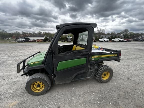 Image of John Deere XUV 835M equipment image 2