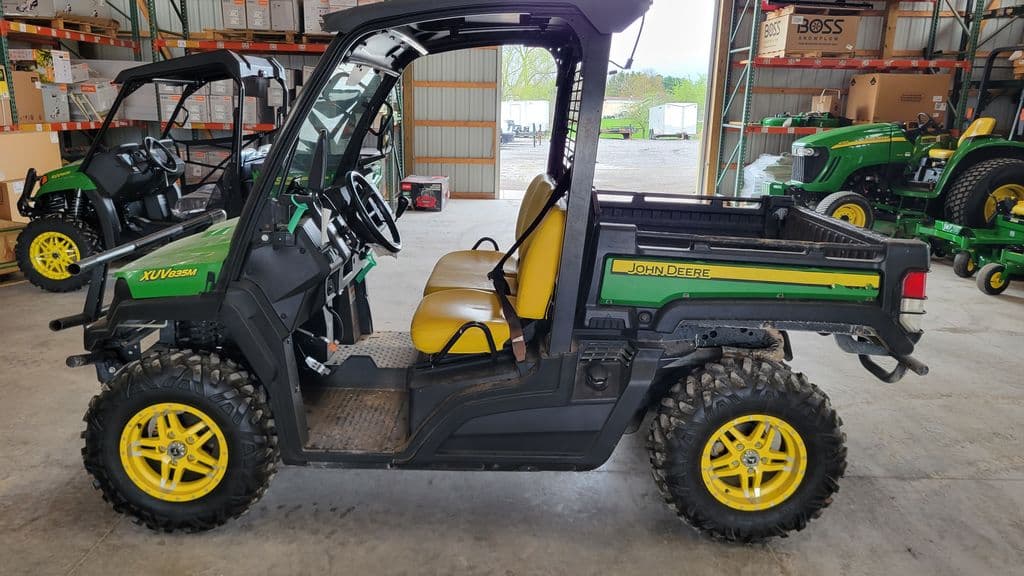 Image of John Deere XUV 835M Primary image