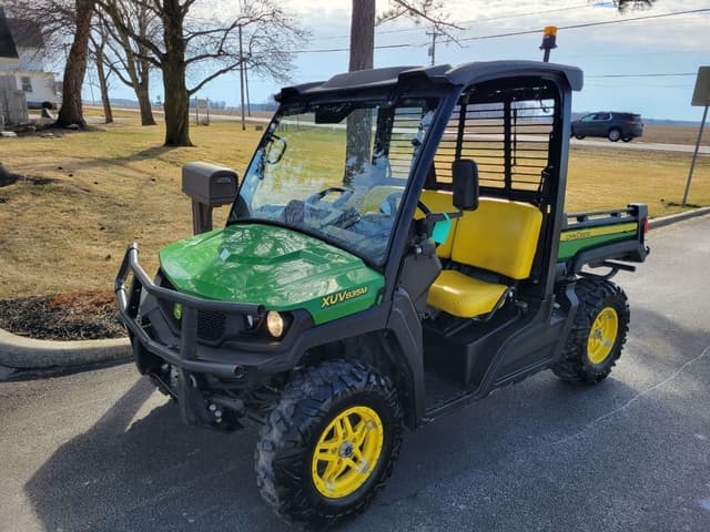 Image of John Deere XUV 835M equipment image 2