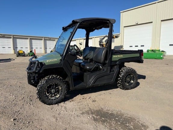 2018 John Deere XUV 835M Equipment Image0