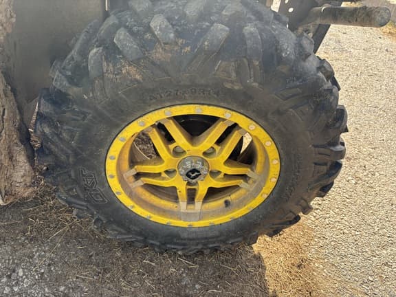 Image of John Deere XUV 835M equipment image 4