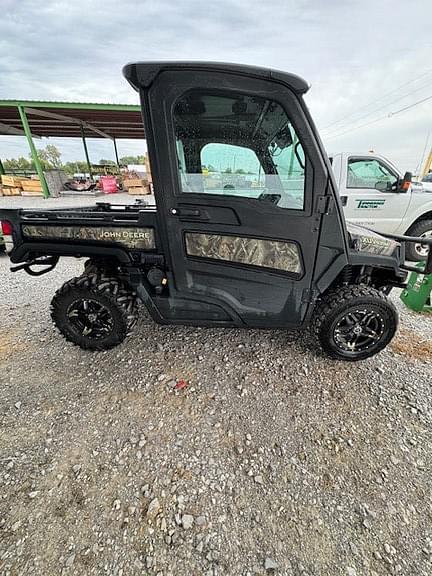 Image of John Deere XUV 835M equipment image 1