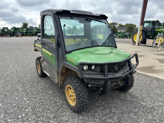 Image of John Deere XUV 835M equipment image 1