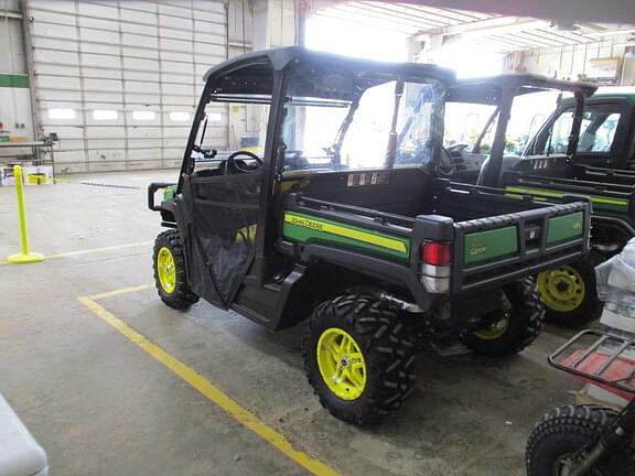 Image of John Deere XUV 835M equipment image 1