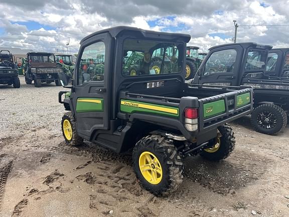 Image of John Deere XUV 835M equipment image 3