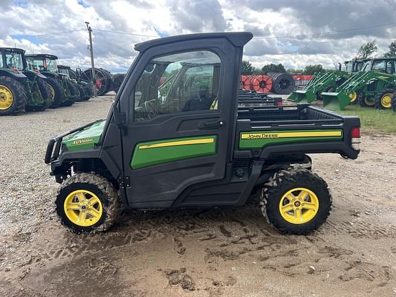 Image of John Deere XUV 835M equipment image 4