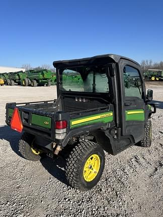 Image of John Deere XUV 835M equipment image 4