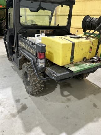 Image of John Deere XUV 835M equipment image 4