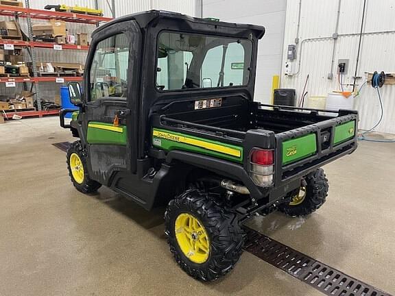 Image of John Deere XUV 835M equipment image 2