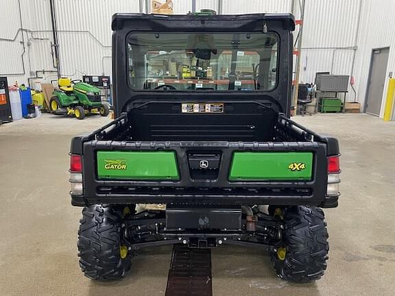 Image of John Deere XUV 835M equipment image 3