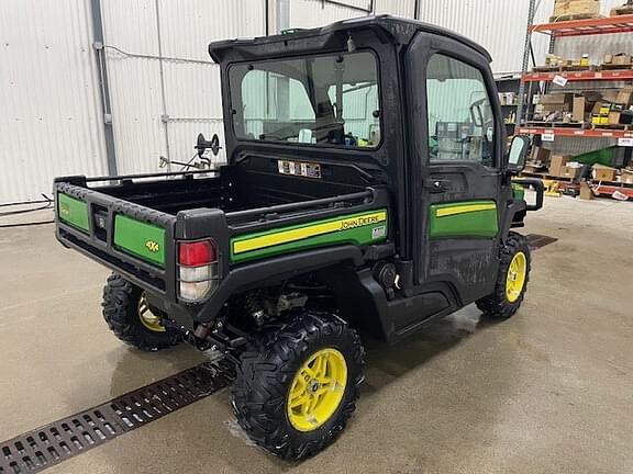 Image of John Deere XUV 835M equipment image 4