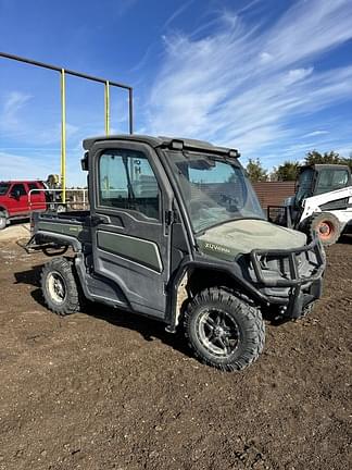 Image of John Deere XUV 835M equipment image 1