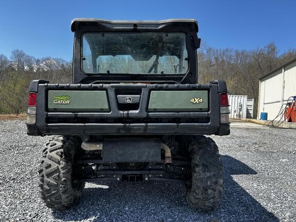Image of John Deere XUV 835M equipment image 2