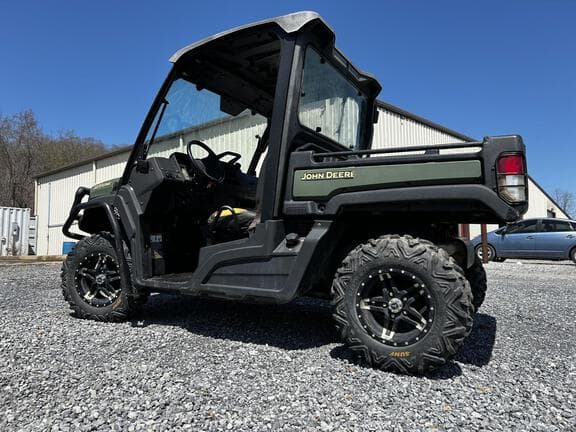 Image of John Deere XUV 835M equipment image 3