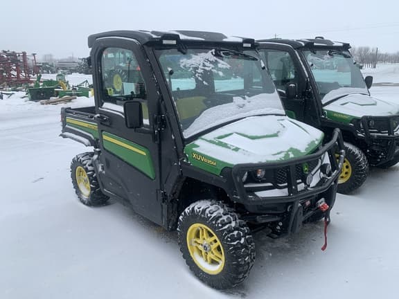 Image of John Deere XUV 835M equipment image 1