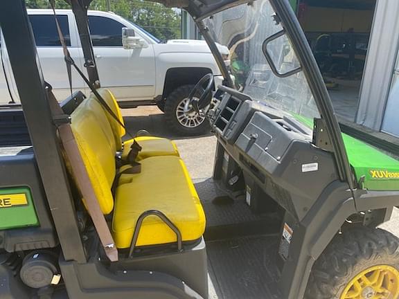 Image of John Deere XUV 835M equipment image 2