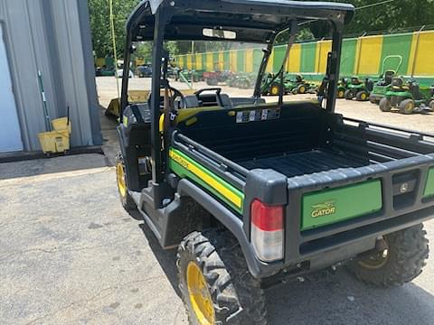 Image of John Deere XUV 835M equipment image 4