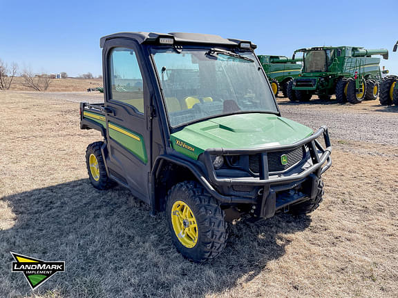 Image of John Deere XUV 835M equipment image 2