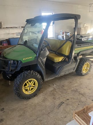 2018 John Deere XUV 835M Equipment Image0