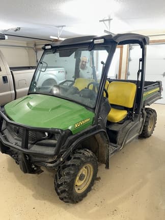 Image of John Deere XUV 835M equipment image 2