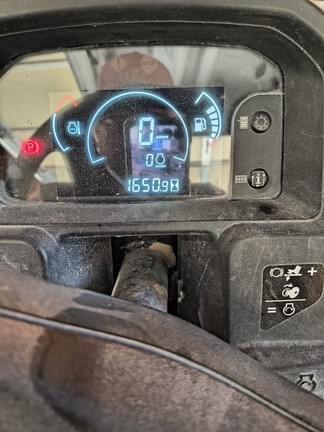 Image of John Deere XUV 835M equipment image 2
