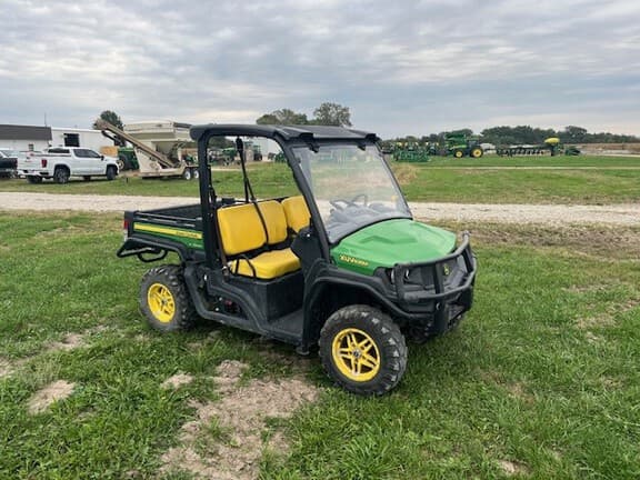 Image of John Deere XUV 835M equipment image 3
