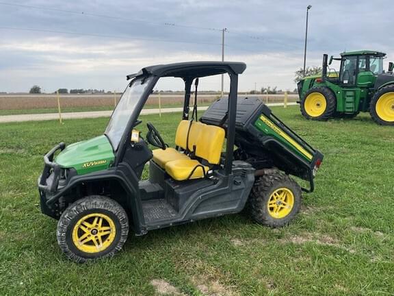 Image of John Deere XUV 835M equipment image 1