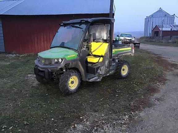 Image of John Deere XUV 835M equipment image 2