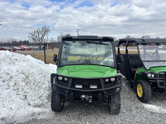 Image of John Deere XUV 835M equipment image 2