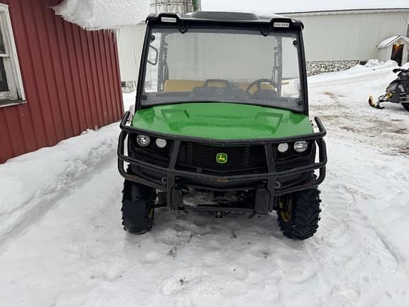 Image of John Deere XUV 835M equipment image 1