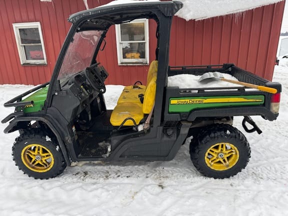 Main image John Deere XUV 835M