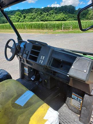 Image of John Deere XUV 835M equipment image 2