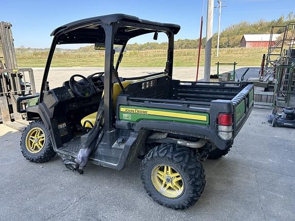 Image of John Deere XUV 835M equipment image 3