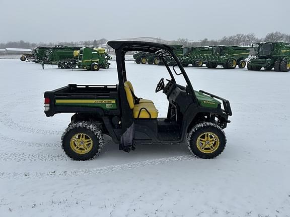 Image of John Deere XUV 835M equipment image 2