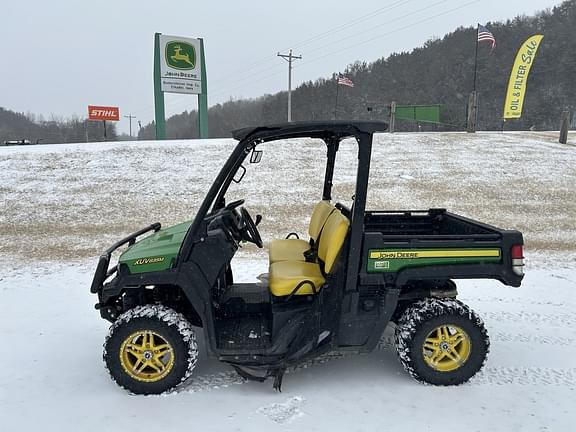 Image of John Deere XUV 835M Primary image