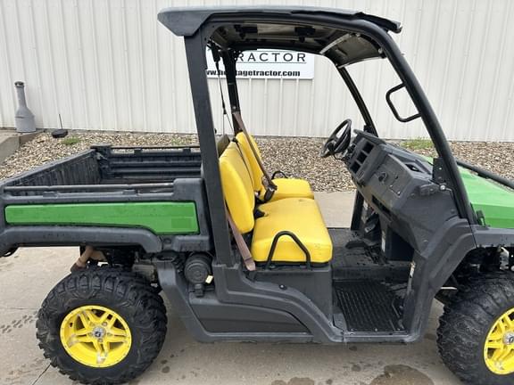 Image of John Deere XUV 835M equipment image 2