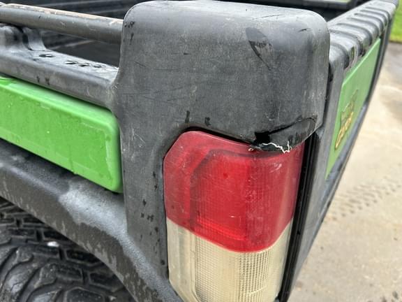 Image of John Deere XUV 835M equipment image 4