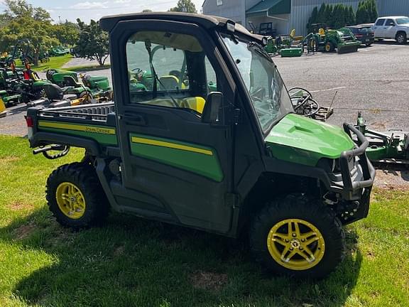 Image of John Deere XUV 835M Primary image