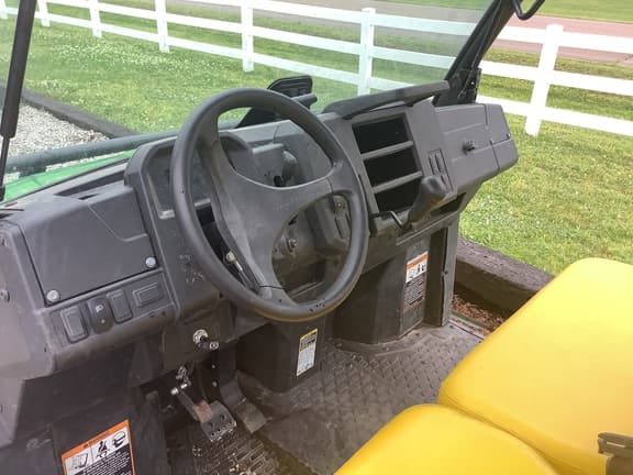 Image of John Deere XUV 835M equipment image 4