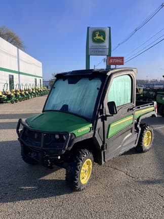 Image of John Deere XUV 835M Primary image