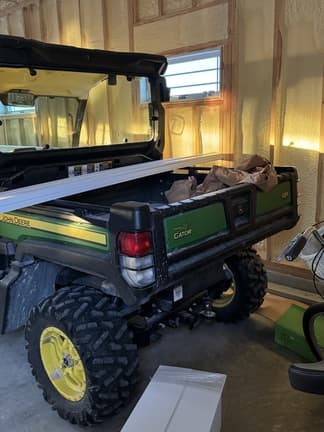 Image of John Deere XUV 835M equipment image 1