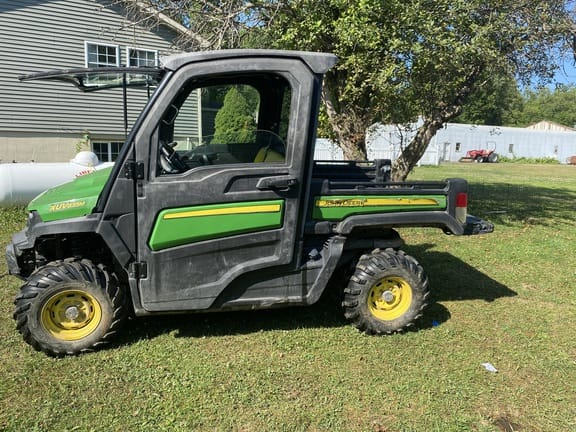 2018 John Deere XUV 835M Equipment Image0