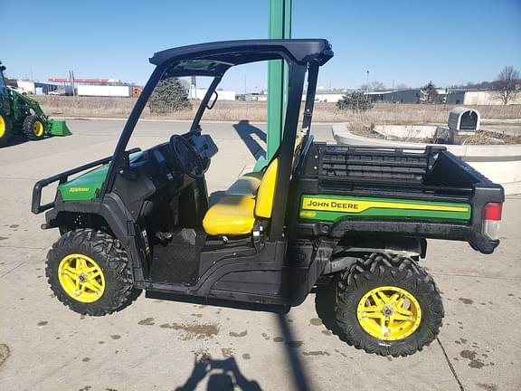 Image of John Deere XUV 835M equipment image 1