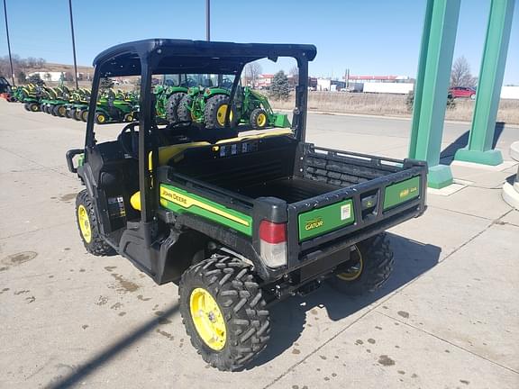 Image of John Deere XUV 835M equipment image 2