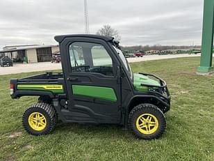 Main image John Deere XUV 835M 17