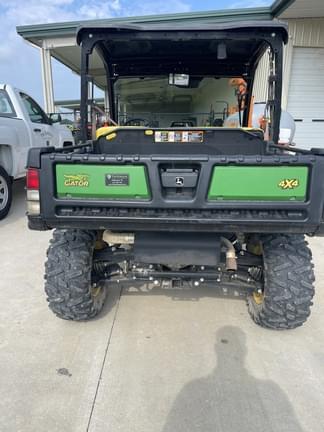 Image of John Deere XUV 835M equipment image 2