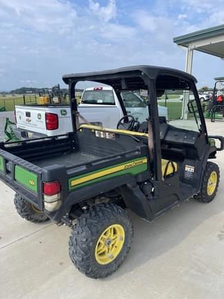 Image of John Deere XUV 835M equipment image 3