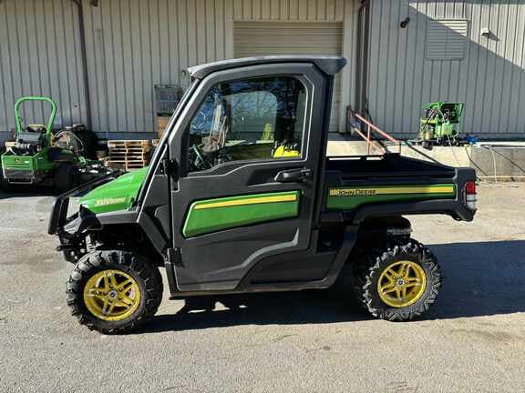 Image of John Deere XUV 835M equipment image 1